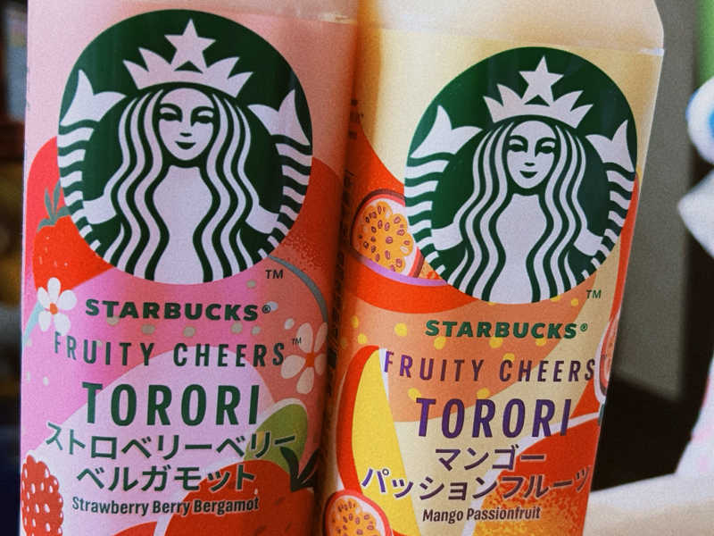 スタバ　　ストロベリーベルガモット&マンゴーパッションフルーツ