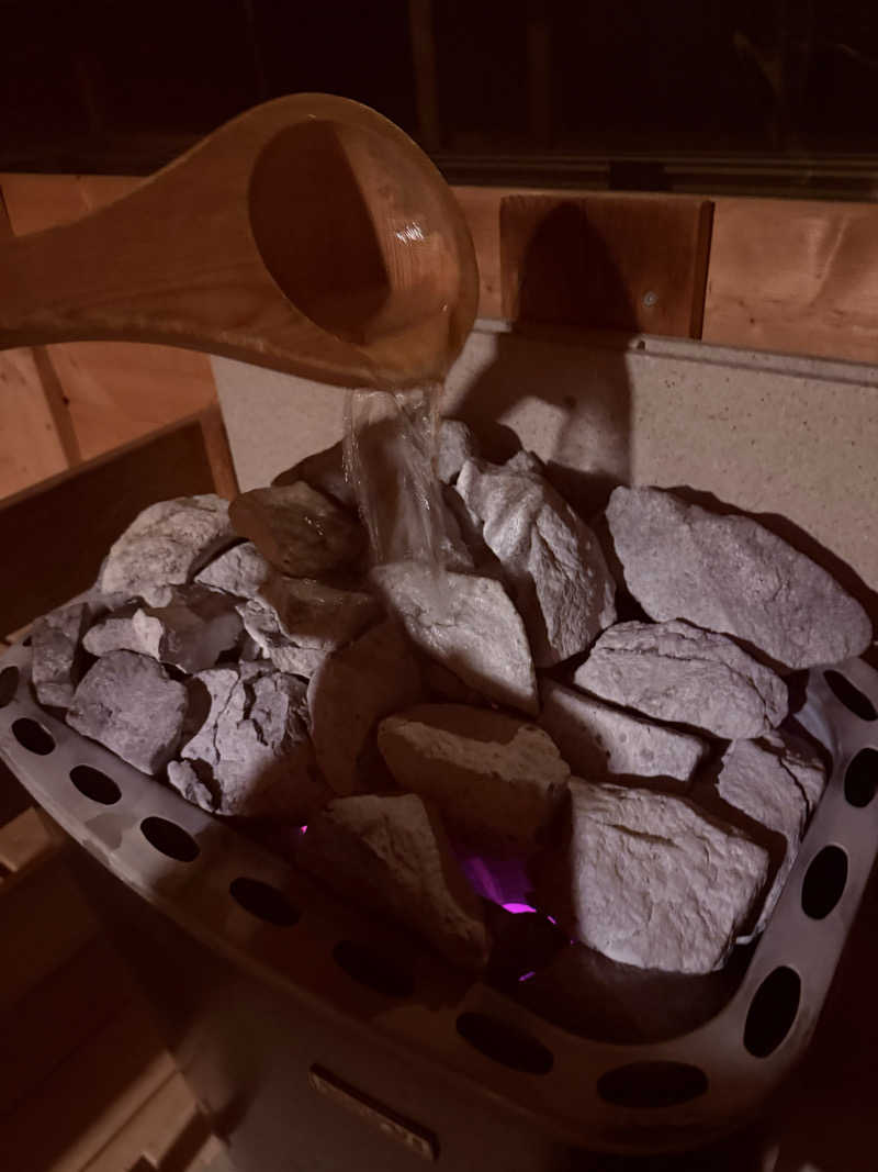 大西  美奈子さんの山の中のバレルサウナ｢Tramonto｣のサ活写真