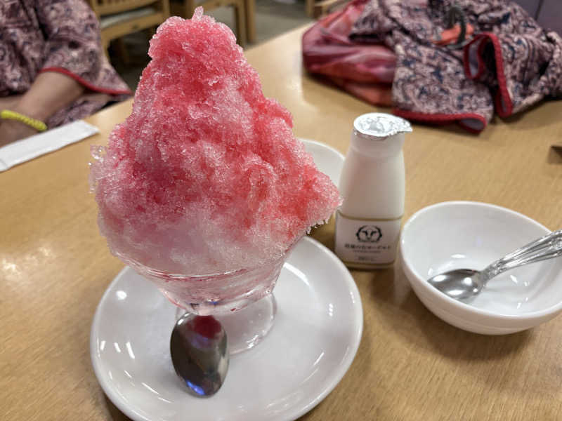 かき氷　岩泉ヨーグルトがけ