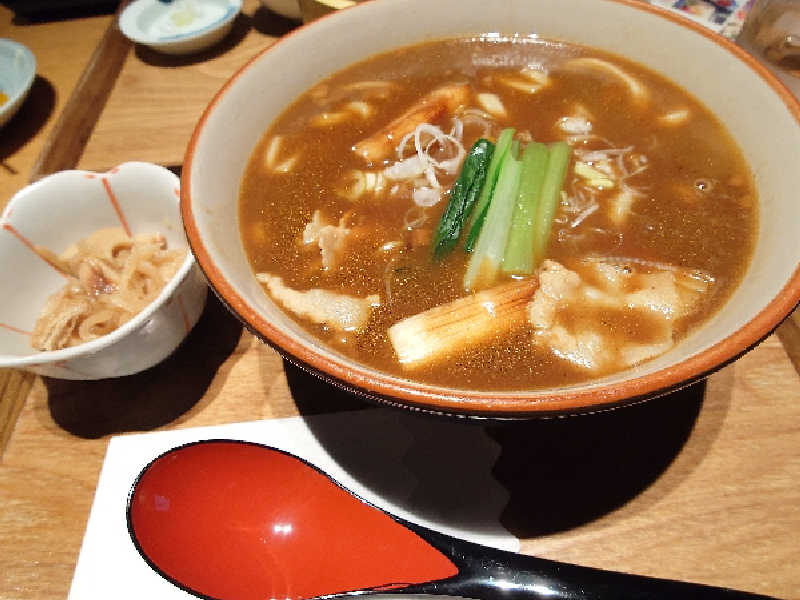 カレー南蛮うどん : 両国湯屋江戸遊（墨田区）のサウナ飯 - サウナイキタイ