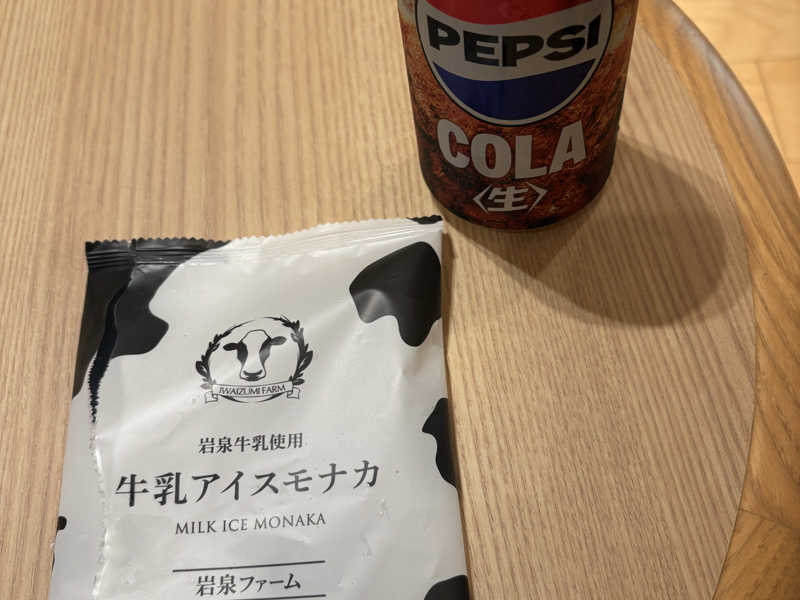 牛乳アイスもなかとペプシ
