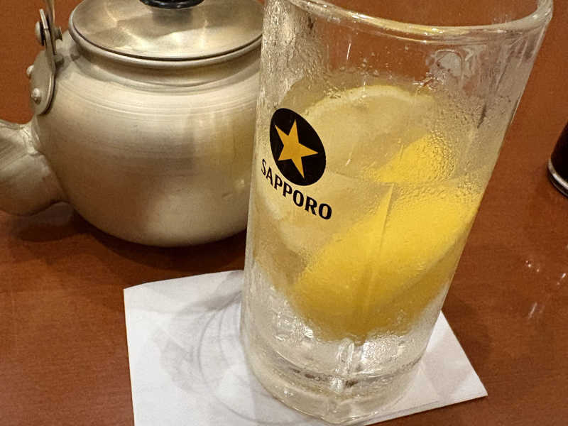レモンサワーとお代わりやかん