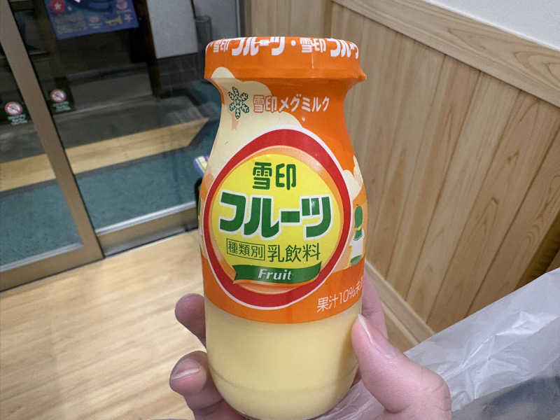 フルーツ牛乳
