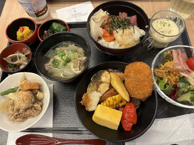 朝食バイキング : 伝馬の湯 ドーミーインPREMIUM東京小伝馬町（中央区