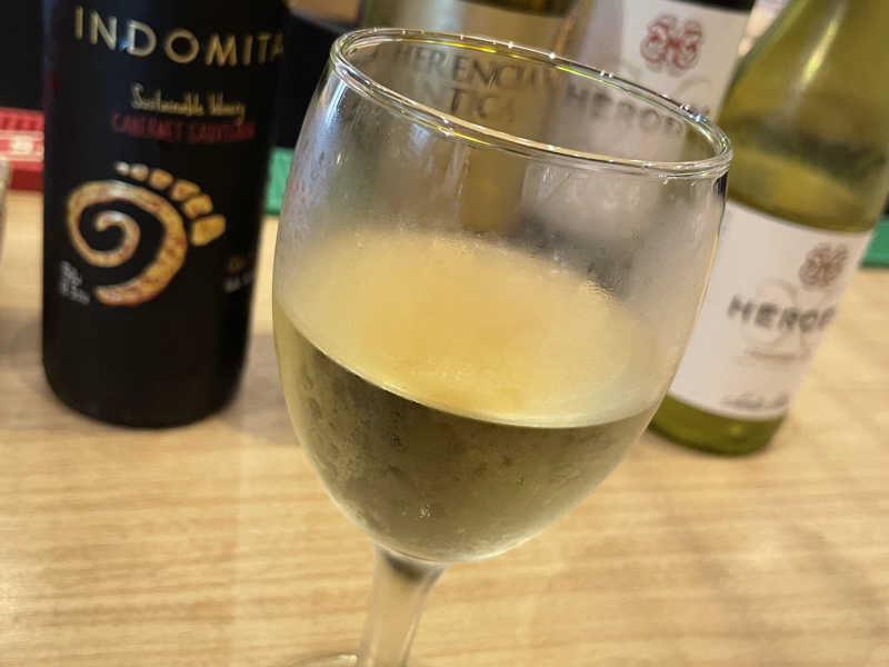 ボトルワイン飲み放題