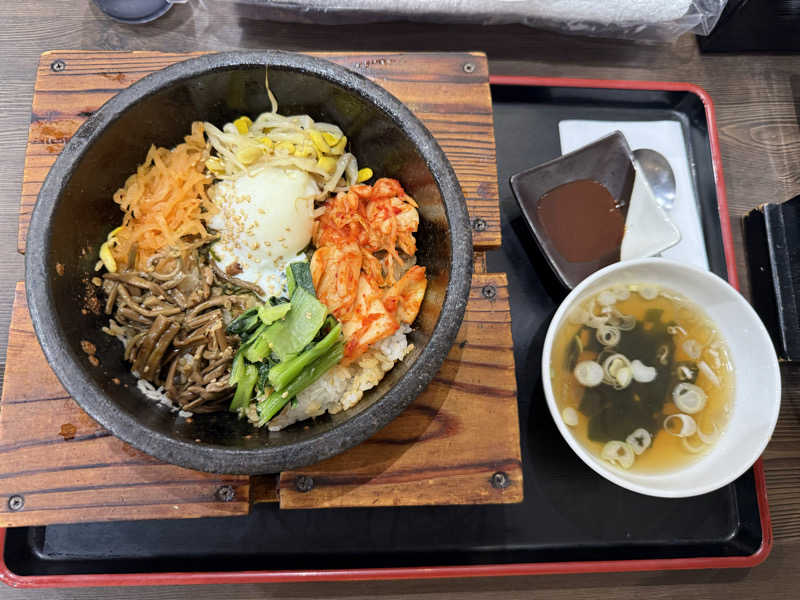 石焼きビビンバ湯けむりセット 1300円(平日料金、ぬくぬクーポン提示 石焼きビビンバ湯けむりセット 1300円(平日料金、ぬくぬクーポン提示