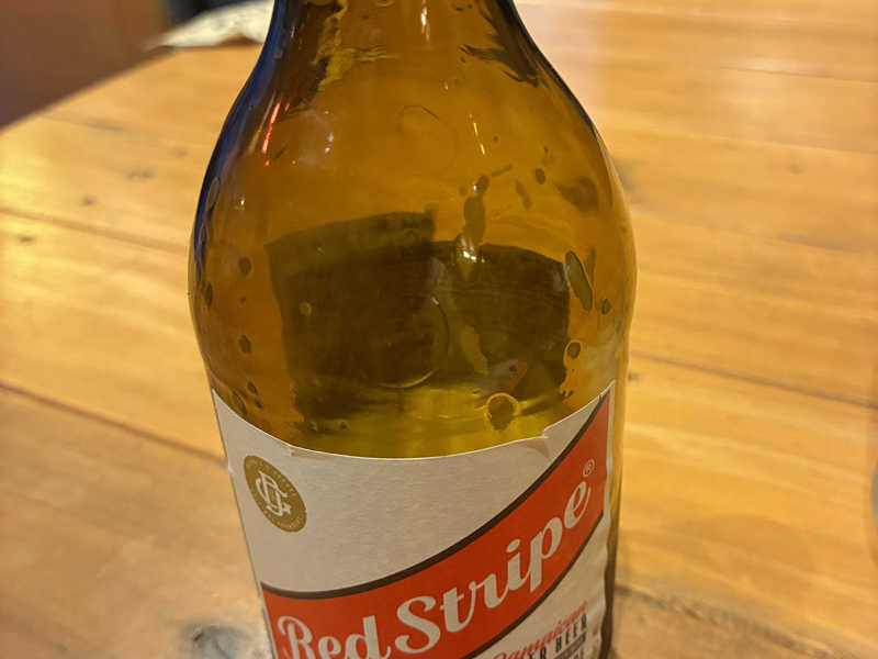 レッドストライプ