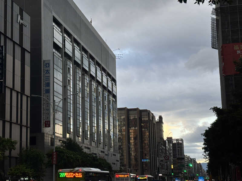 はやく人間になりた〜いさんの亞太三温暖のサ活写真